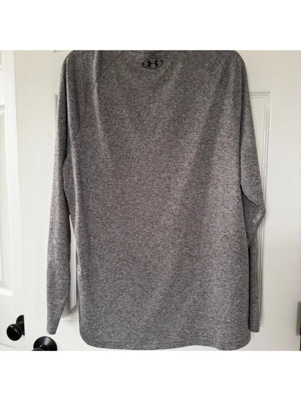Under Armour Grey Long Sleeved Shirt - Picture 3 of 4